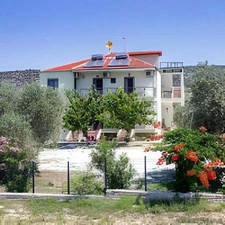 Villa Elista أستريس المظهر الخارجي الصورة